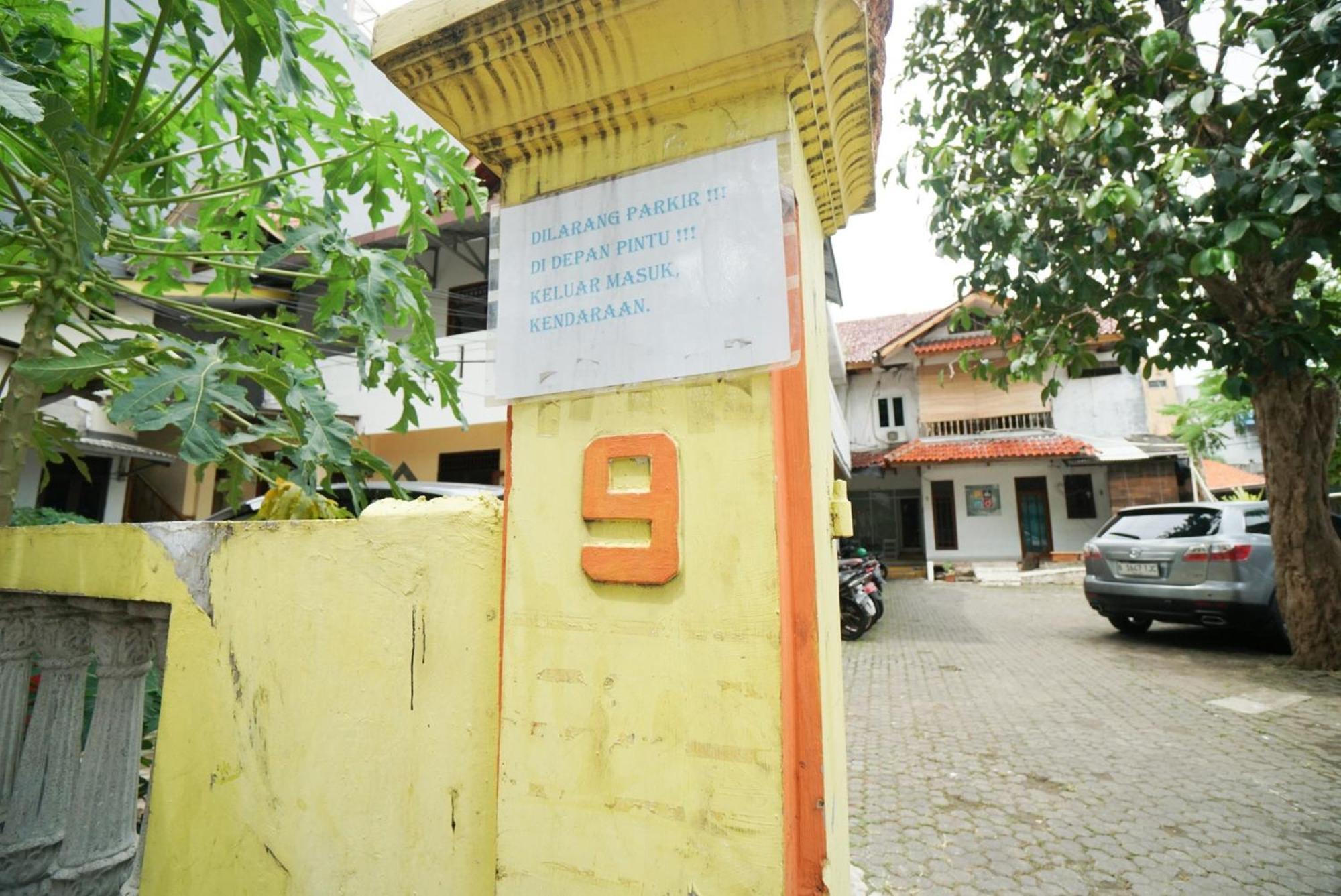 Griya Sawamah Syariah Mitra Reddoorz Jakarta