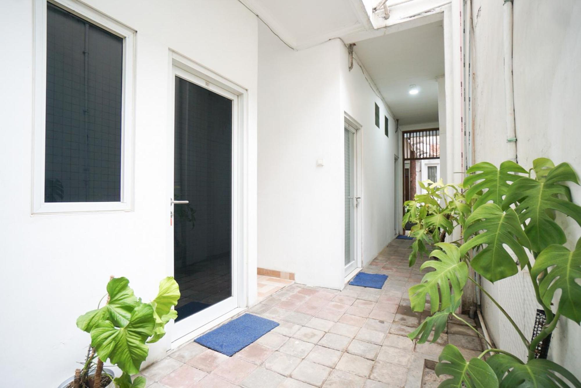 Griya Sawamah Syariah Mitra Reddoorz Hotel