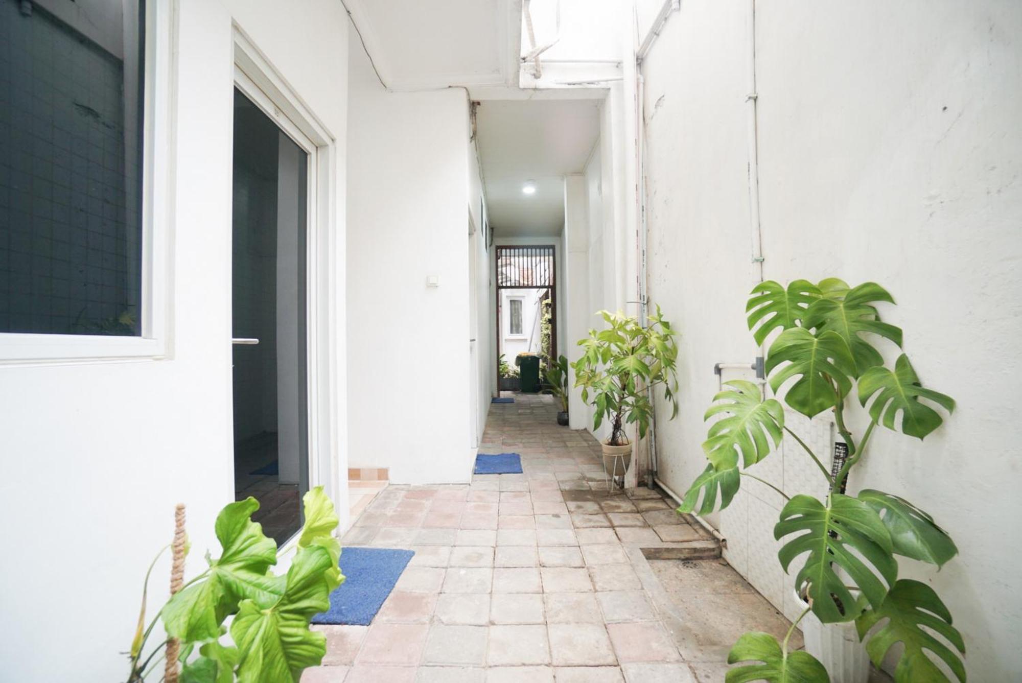 Griya Sawamah Syariah Mitra Reddoorz Hotel Jakarta