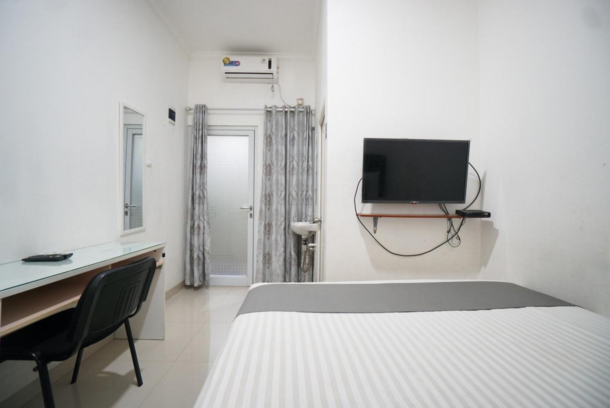 Griya Sawamah Syariah Mitra Reddoorz * Jakarta