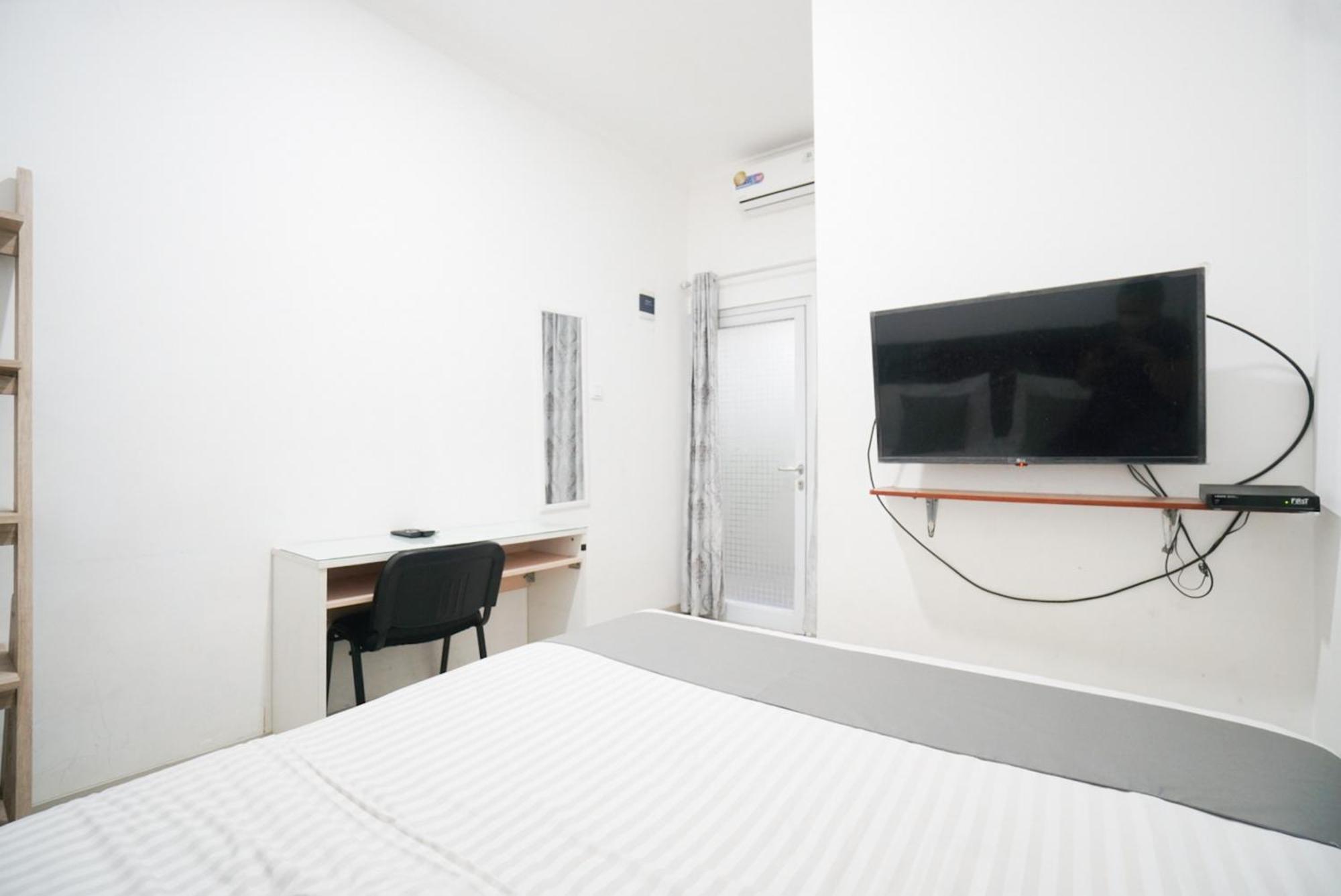 Griya Sawamah Syariah Mitra Reddoorz Hotel Jakarta