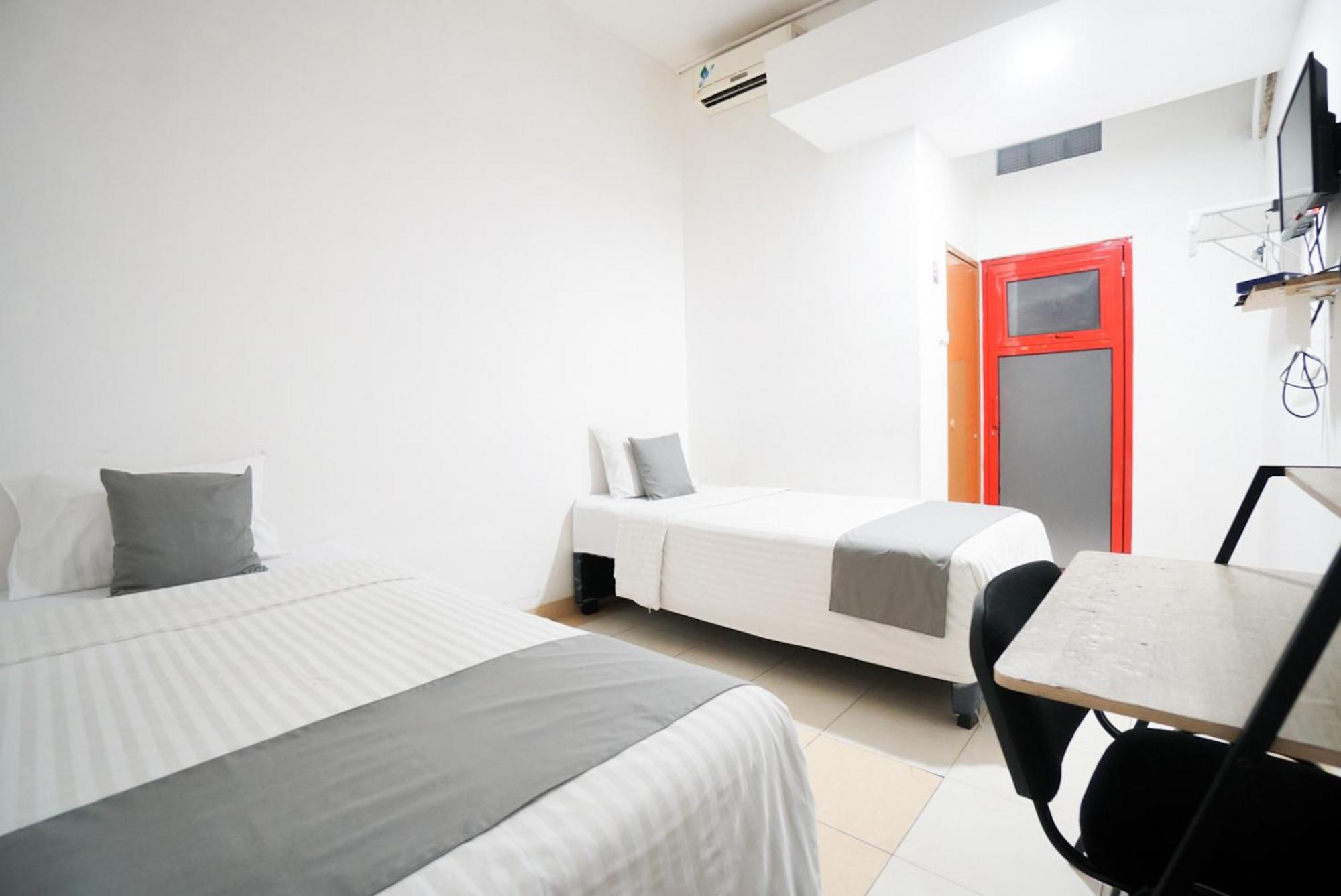 Griya Sawamah Syariah Mitra Reddoorz Hotel Jakarta